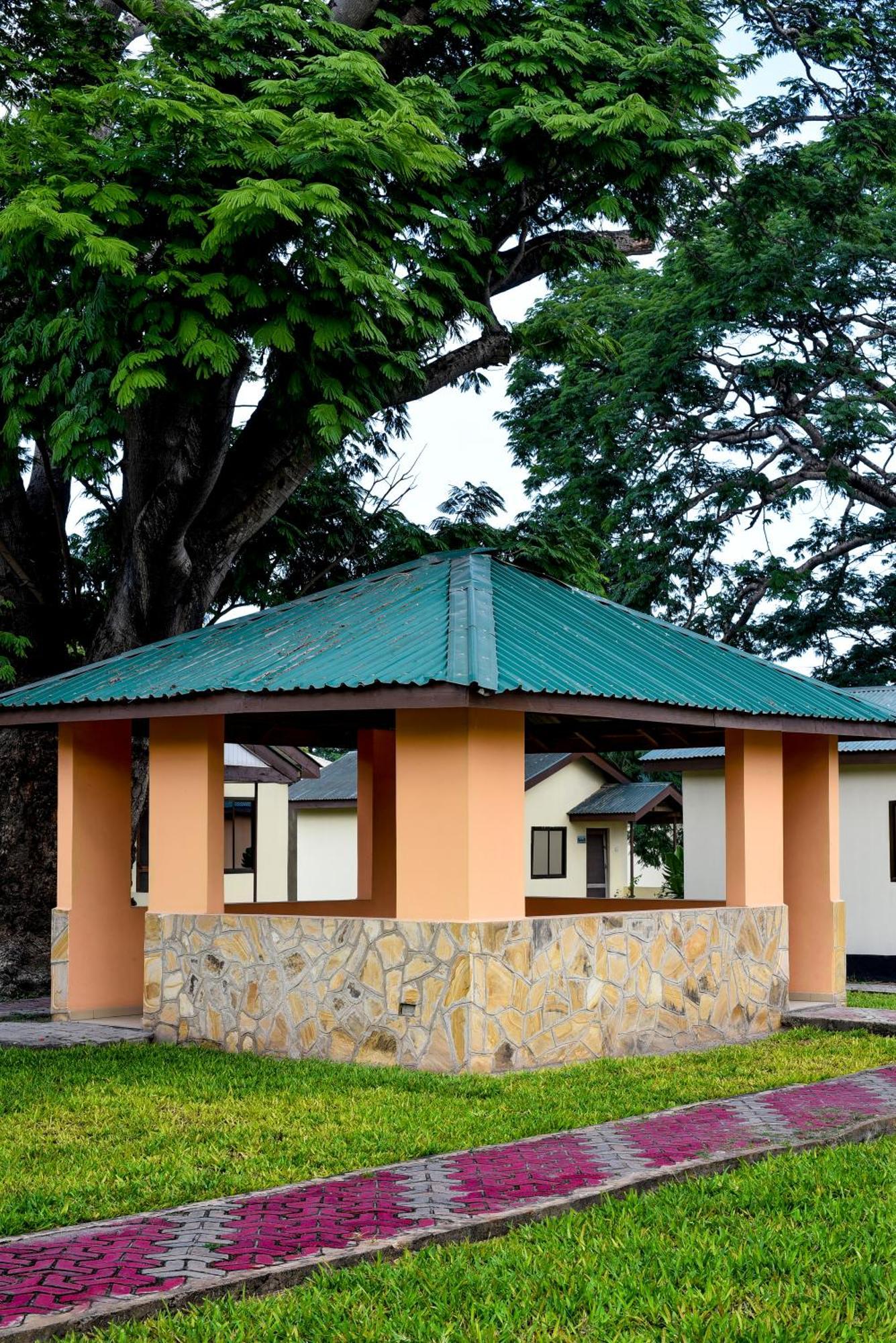 Mgulani Lodge Hotel Dar es Salaam Exterior photo
